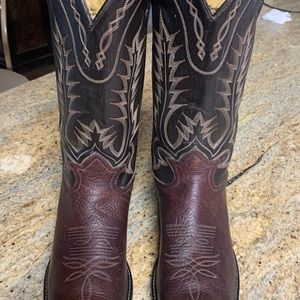 Tony Lama men’s leather cowboy boots